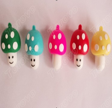 精美小巧的仿真秀蘑菇U盤商務(wù)首選