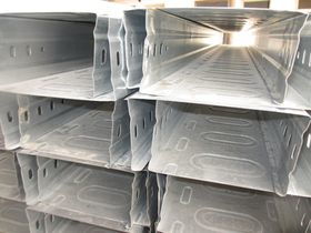 西寧鋼跳板加工 甘肅最優惠的梯式電纜橋架